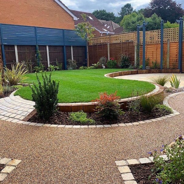 Savienojumā ar bruģi, akmens paklājs, akmens segums, bruģis